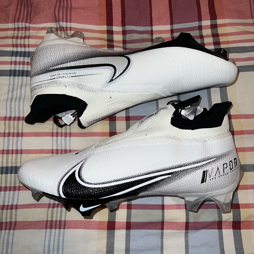 Nike Vapor Edge 360 Elite Football Cleats White Black Mens Size 13.5